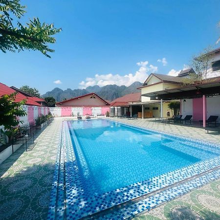Khampaseuth Hotel Vang Vieng Bagian luar foto