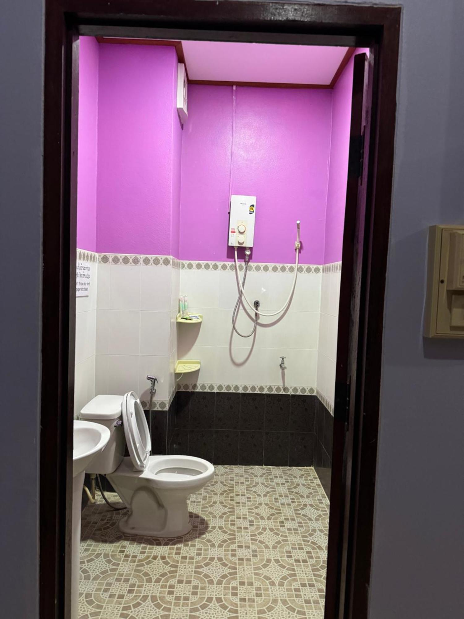 Khampaseuth Hotel Vang Vieng Bagian luar foto
