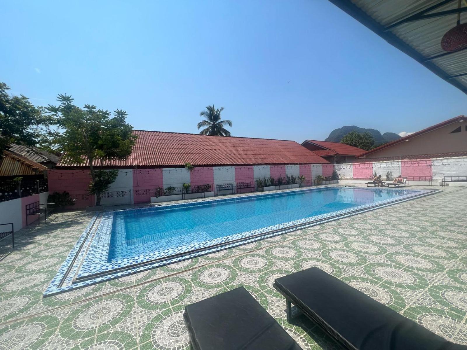 Khampaseuth Hotel Vang Vieng Bagian luar foto