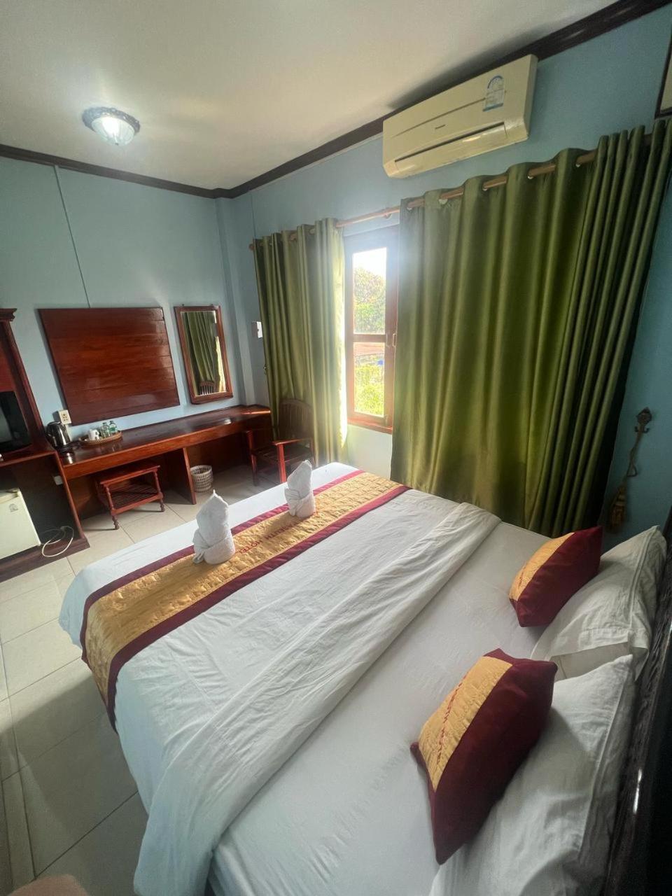 Khampaseuth Hotel Vang Vieng Bagian luar foto