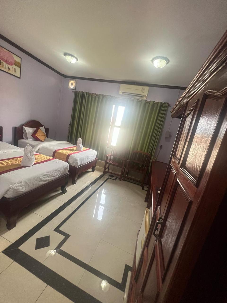 Khampaseuth Hotel Vang Vieng Bagian luar foto