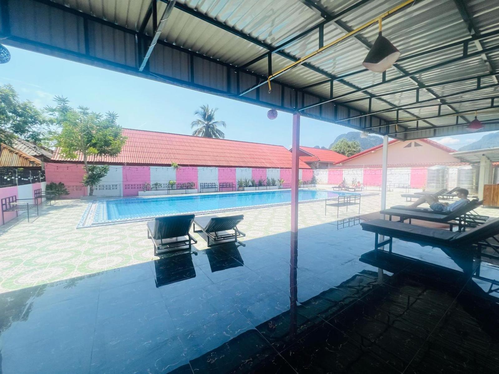 Khampaseuth Hotel Vang Vieng Bagian luar foto